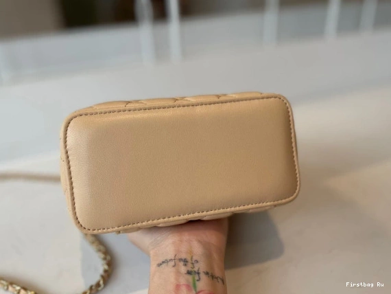 First Bag Ru CASE VANITY CHANEL 0818